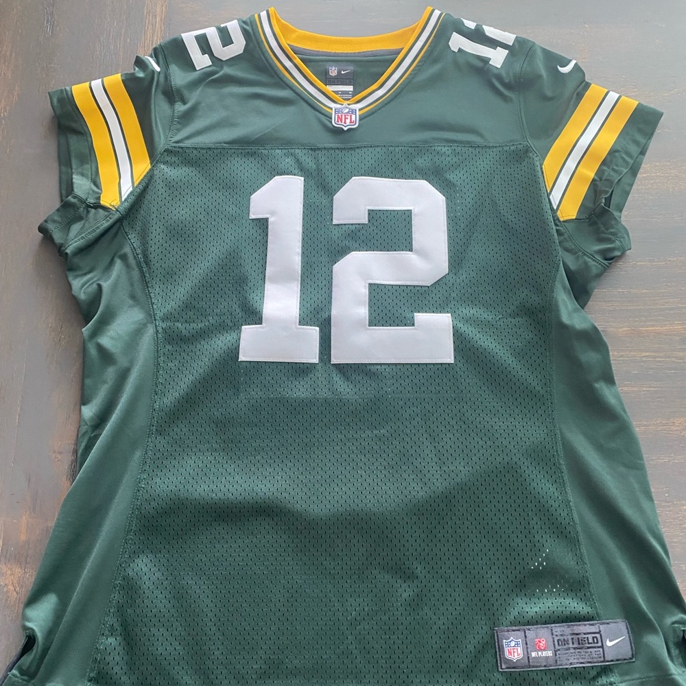 Women’s Green Bay Packers Jersey - size XL. Aaron Rodgers #12.